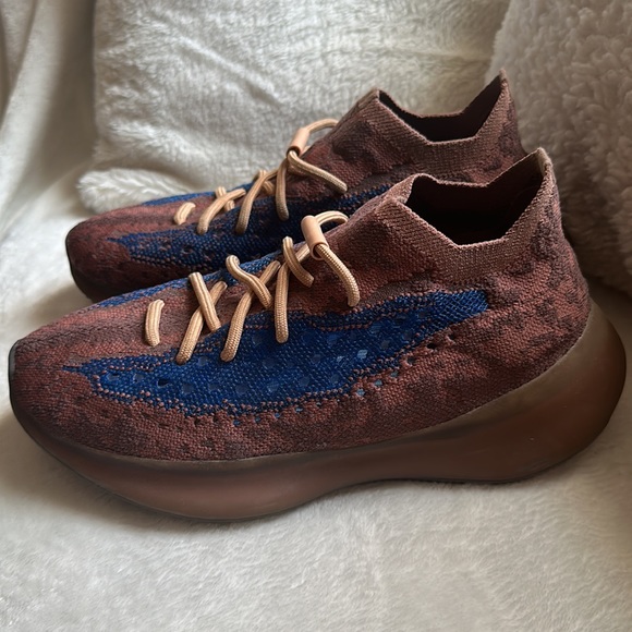 Yeezy boost Azure - Picture 5 of 11